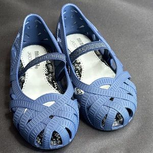 Mini Melissa size 8
